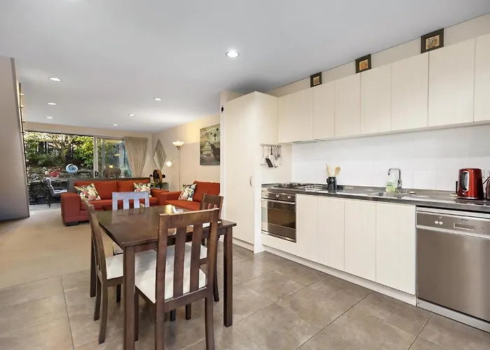 Central Wanaka Villa 公寓 *